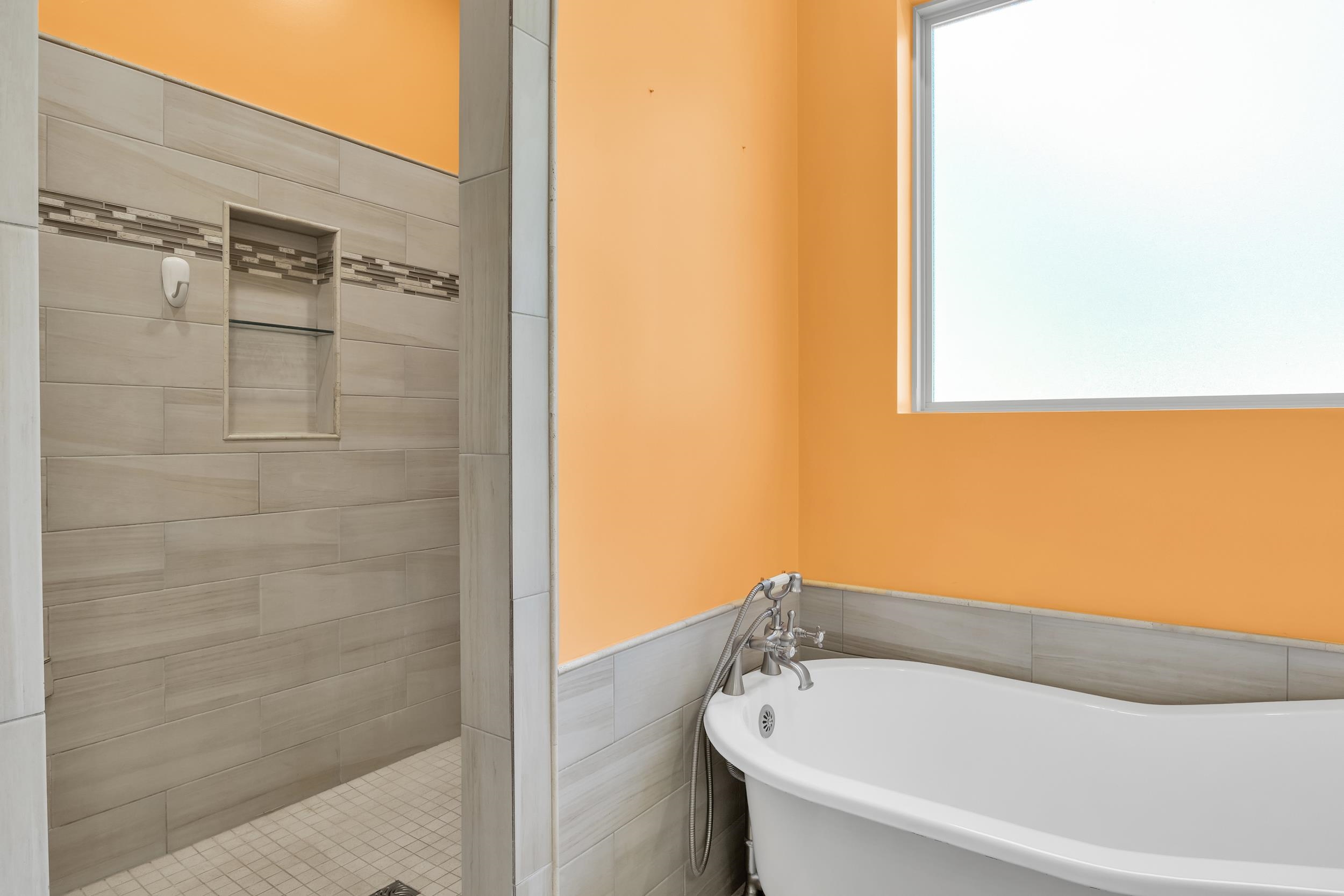 8928 Bay Point Drive Elberta, AL 36530 - Photo 40 of 55 Bathroom