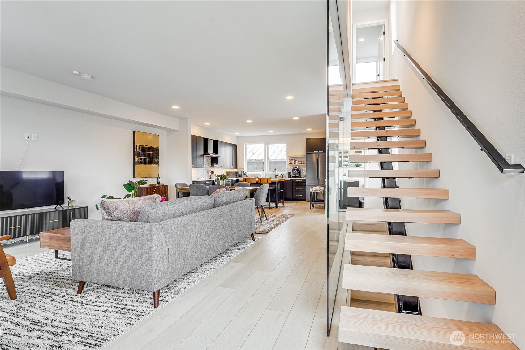 2014 East Pine Street, Unit B Seattle, WA 98122 - Photo 12 of 34