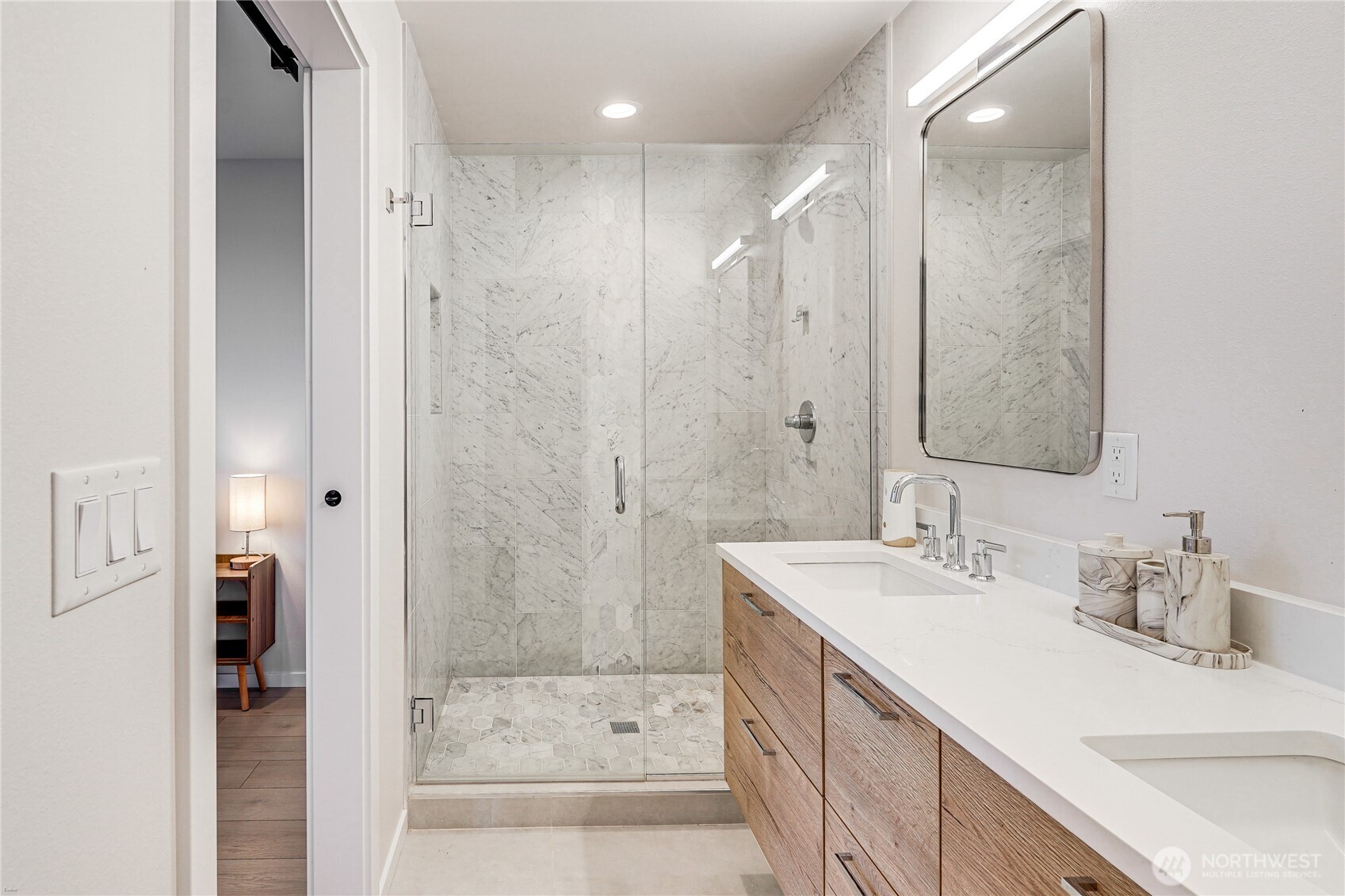 2014 East Pine Street, Unit B Seattle, WA 98122 - Photo 16 of 34