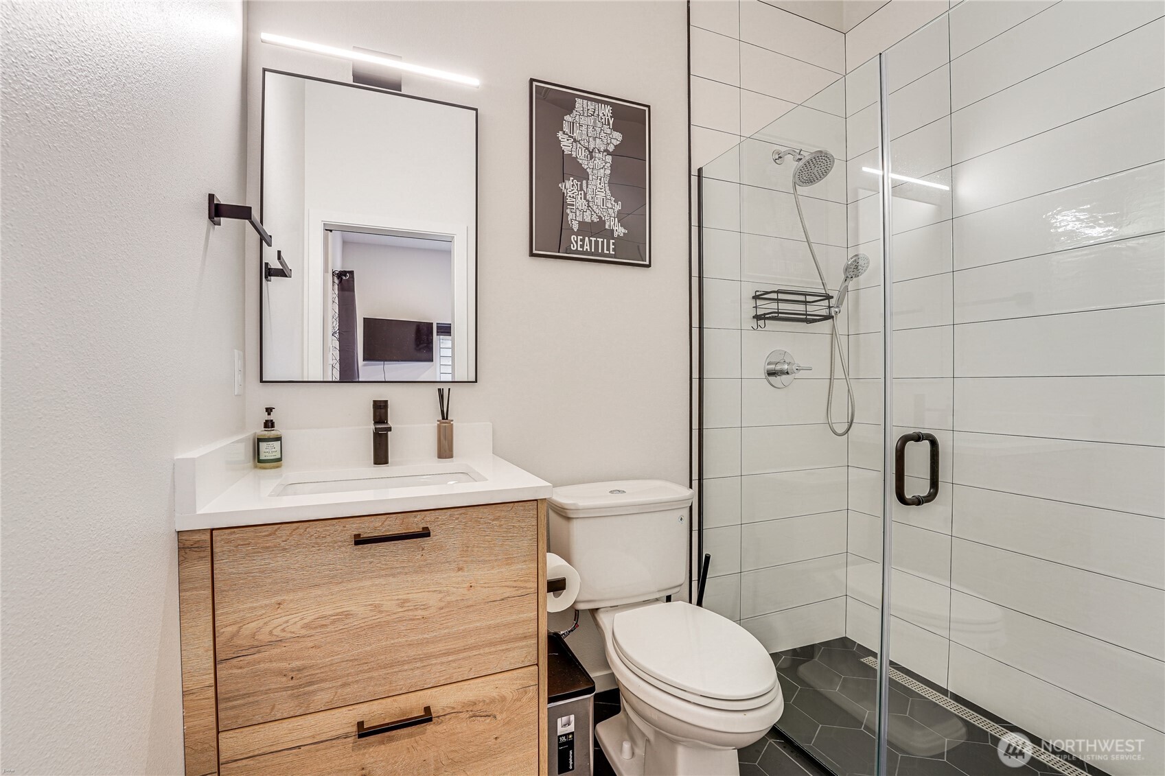 2014 East Pine Street, Unit B Seattle, WA 98122 - Photo 24 of 34