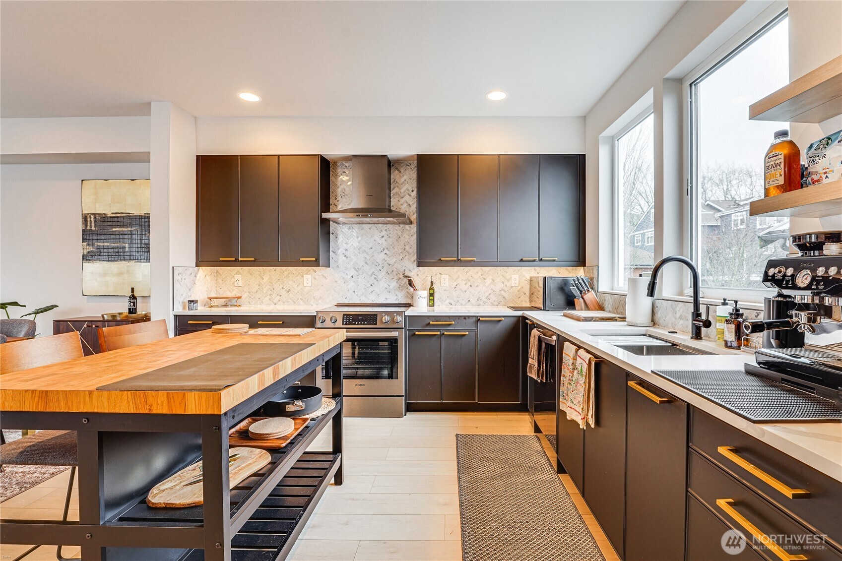 2014 East Pine Street, Unit B Seattle, WA 98122 - Photo 6 of 34