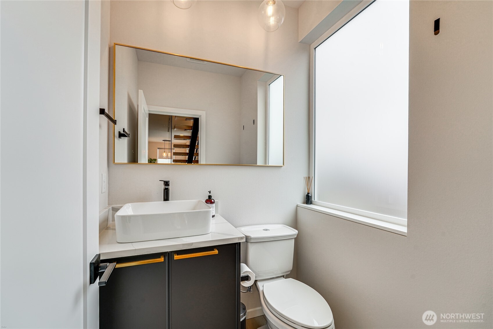 2014 East Pine Street, Unit B Seattle, WA 98122 - Photo 10 of 34