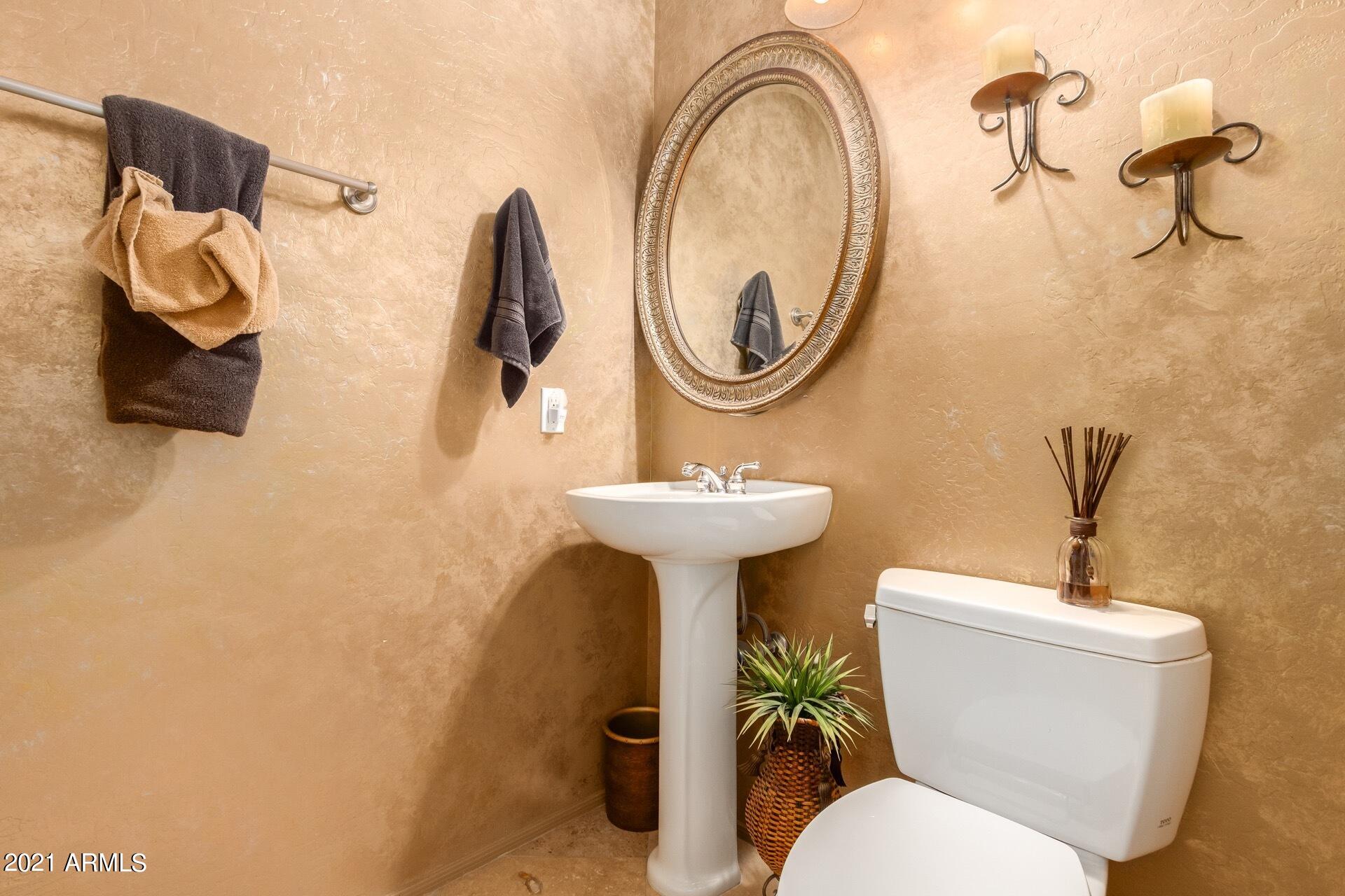 6513 North 18th Place Phoenix, AZ 85016 - Photo 19 of 30 Lower Bath