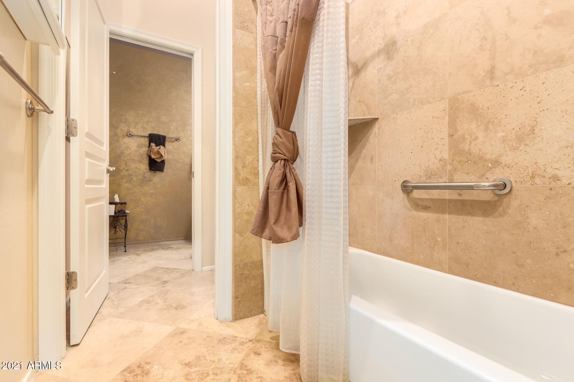 6513 North 18th Place Phoenix, AZ 85016 - Photo 21 of 30 Lower MBath 3