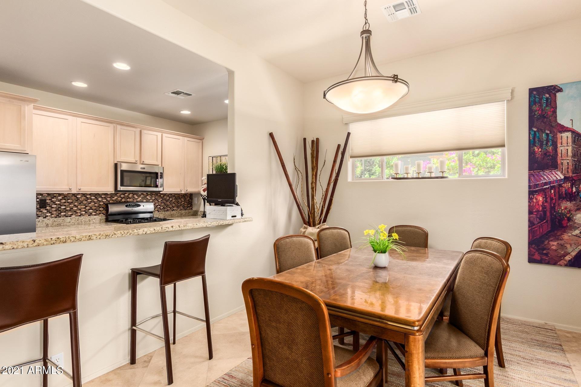 6513 North 18th Place Phoenix, AZ 85016 - Photo 4 of 30 Dining 2