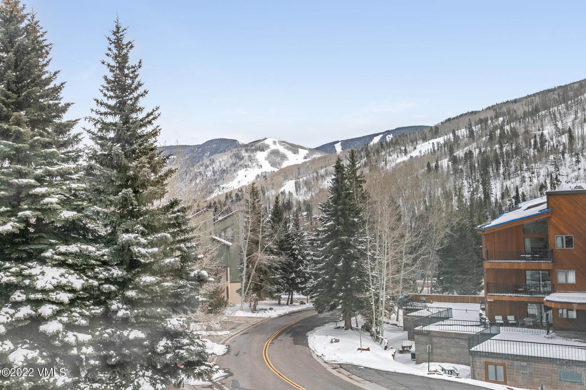 1030 Lions Ridge Loop, Unit 305 Vail, CO 81657 - Photo 6 of 25 Snow Fox 305 MLS-9