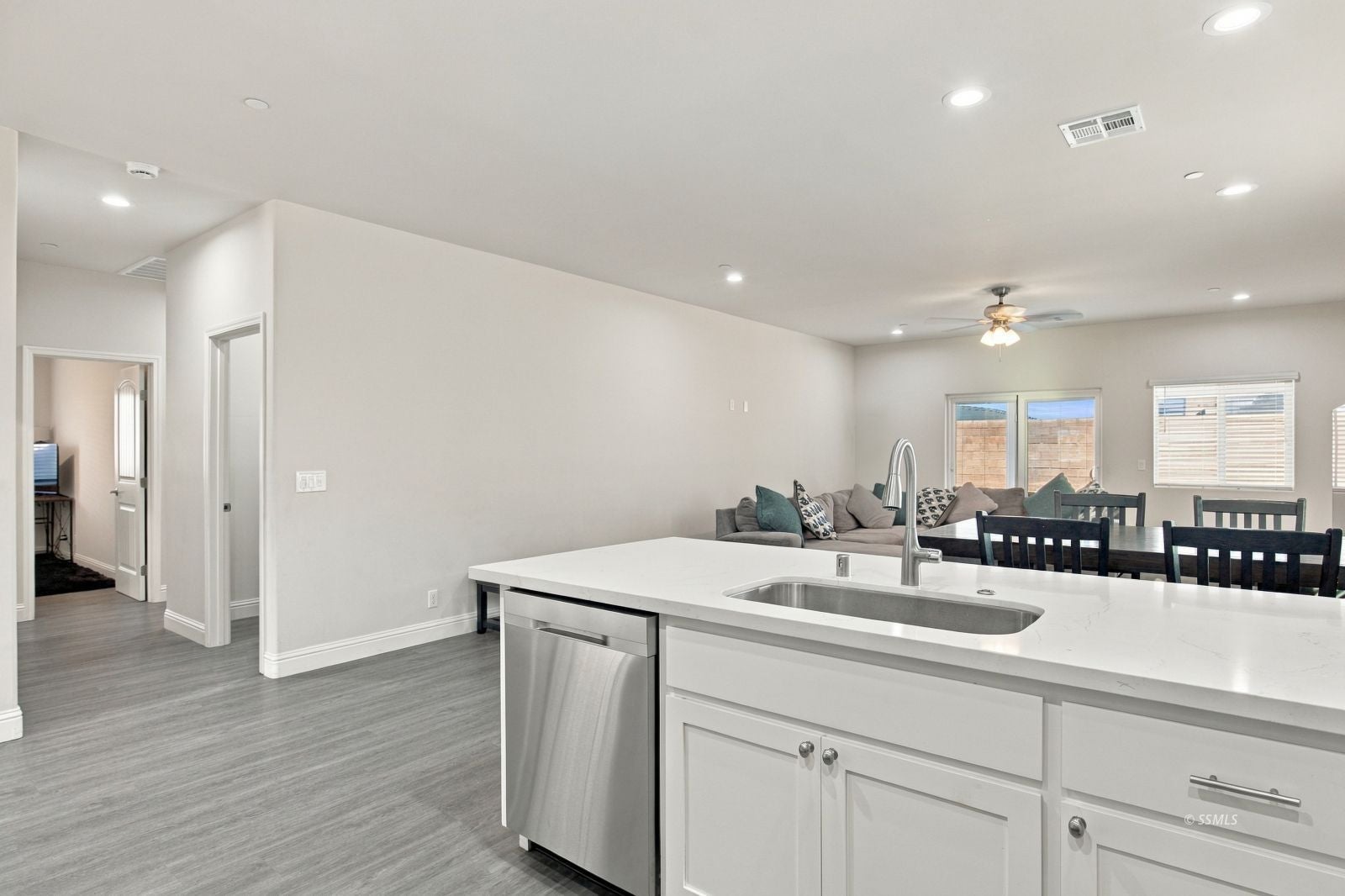 332 Abigail Street Ridgecrest, CA 93555 - Photo 11 of 37 Gallery Image 11