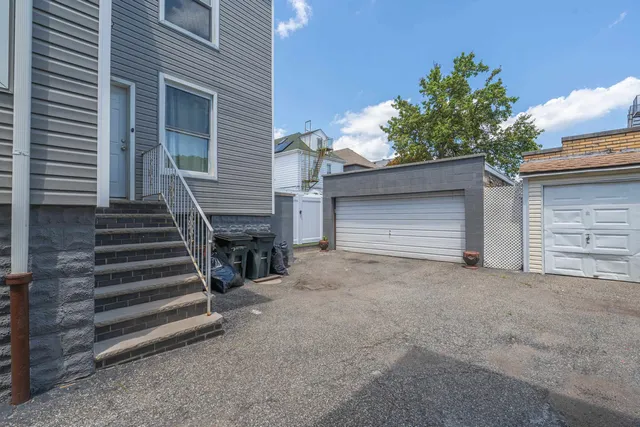 $2,900 | 906 76th Street, Unit 2, North Bergen, NJ 07047