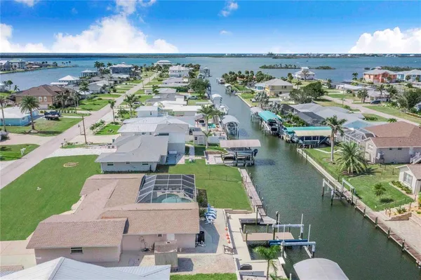 a view of a workspace with furniture