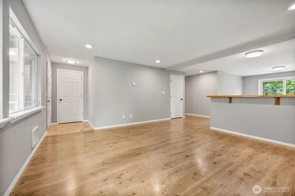 $725,000 | 9921 64th Ave Court East, Puyallup, WA 98373