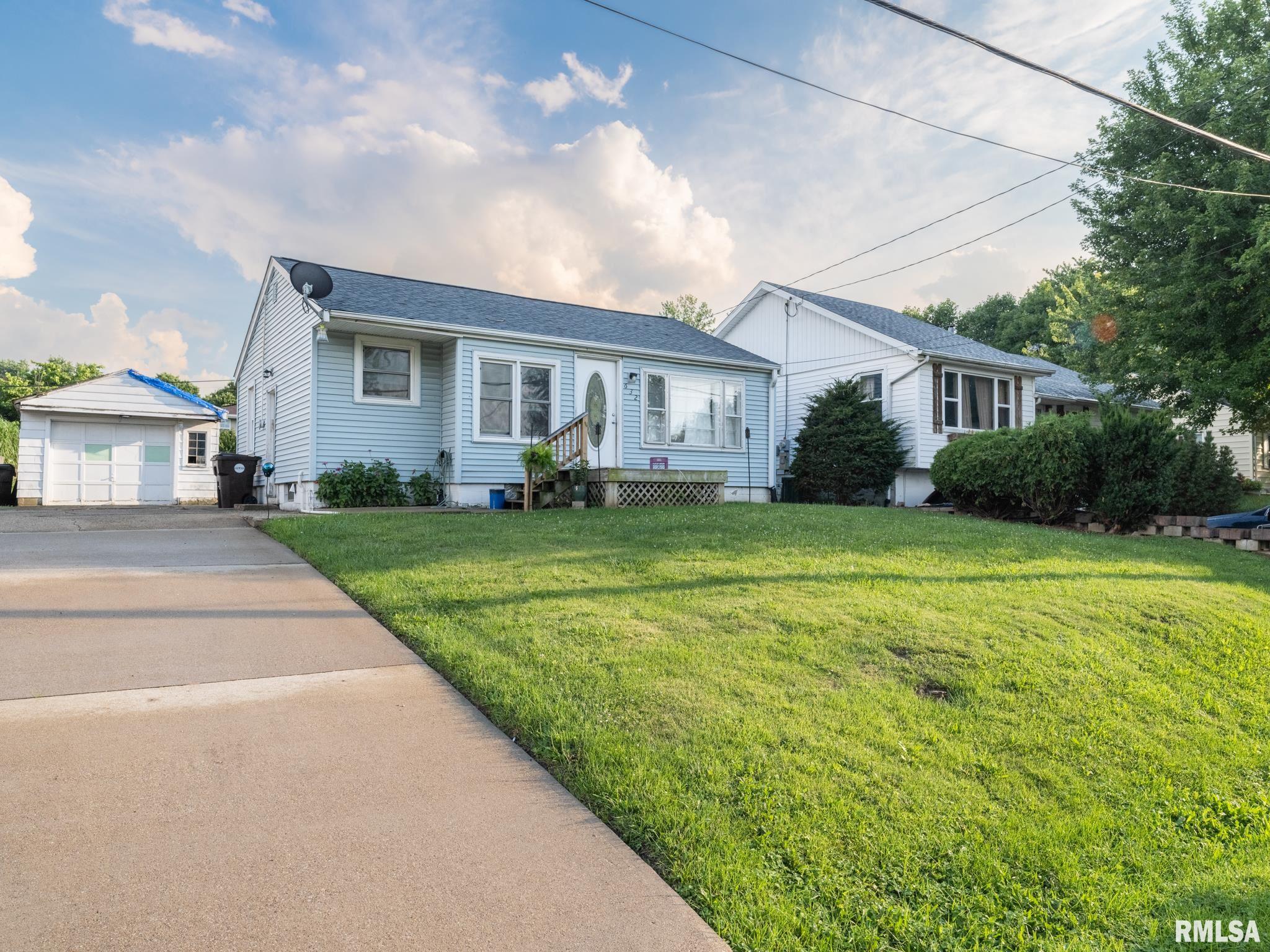 632 Roosevelt Street Creve Coeur, IL 61610 - Photo 1 of 46