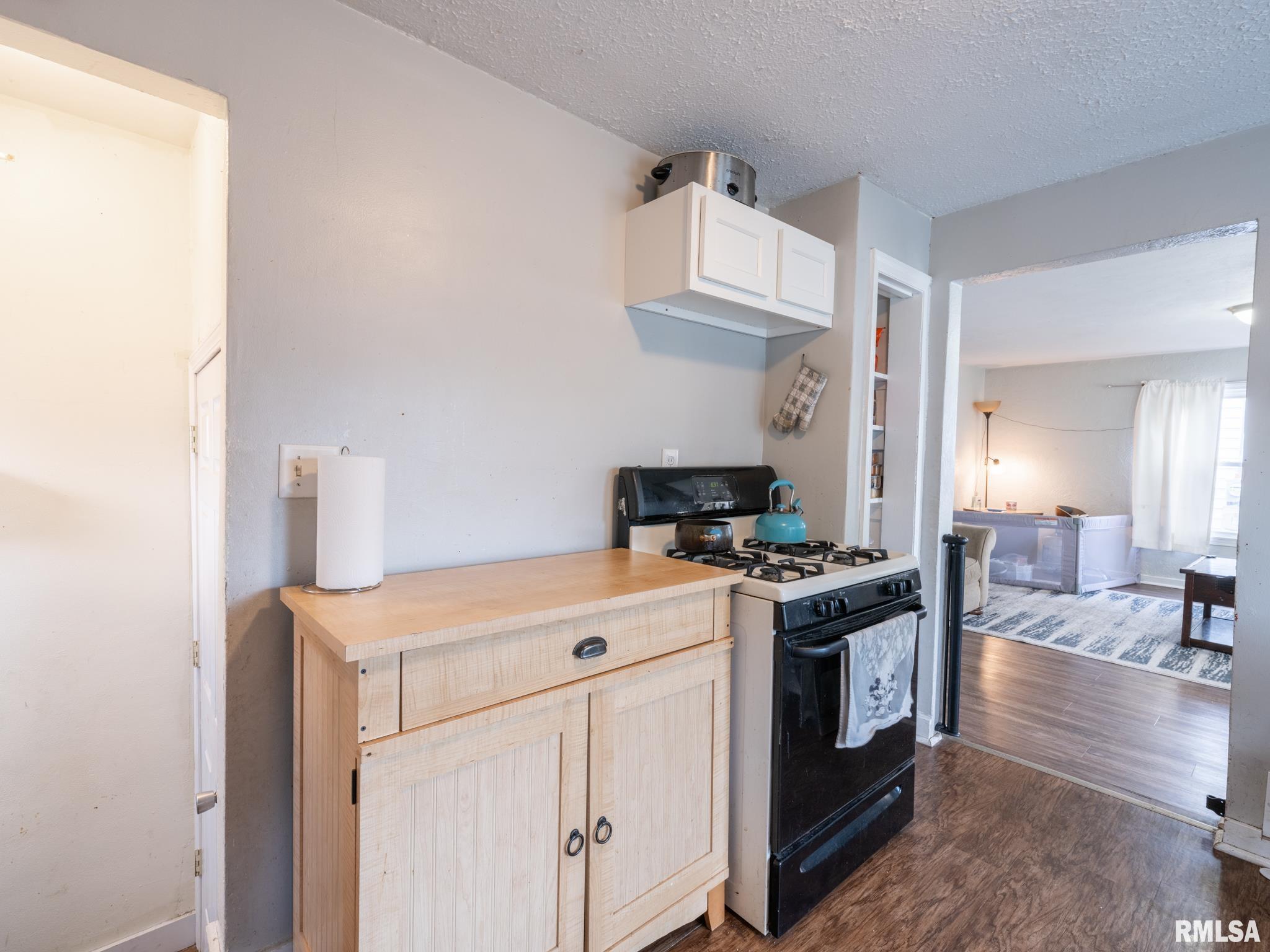 632 Roosevelt Street Creve Coeur, IL 61610 - Photo 15 of 46