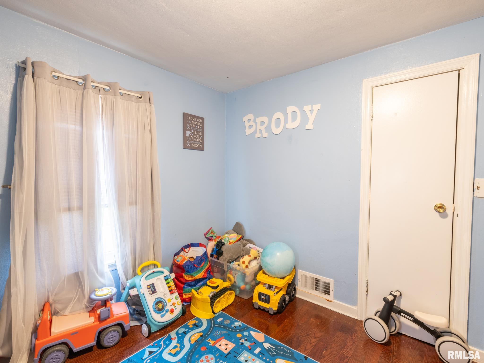632 Roosevelt Street Creve Coeur, IL 61610 - Photo 23 of 46