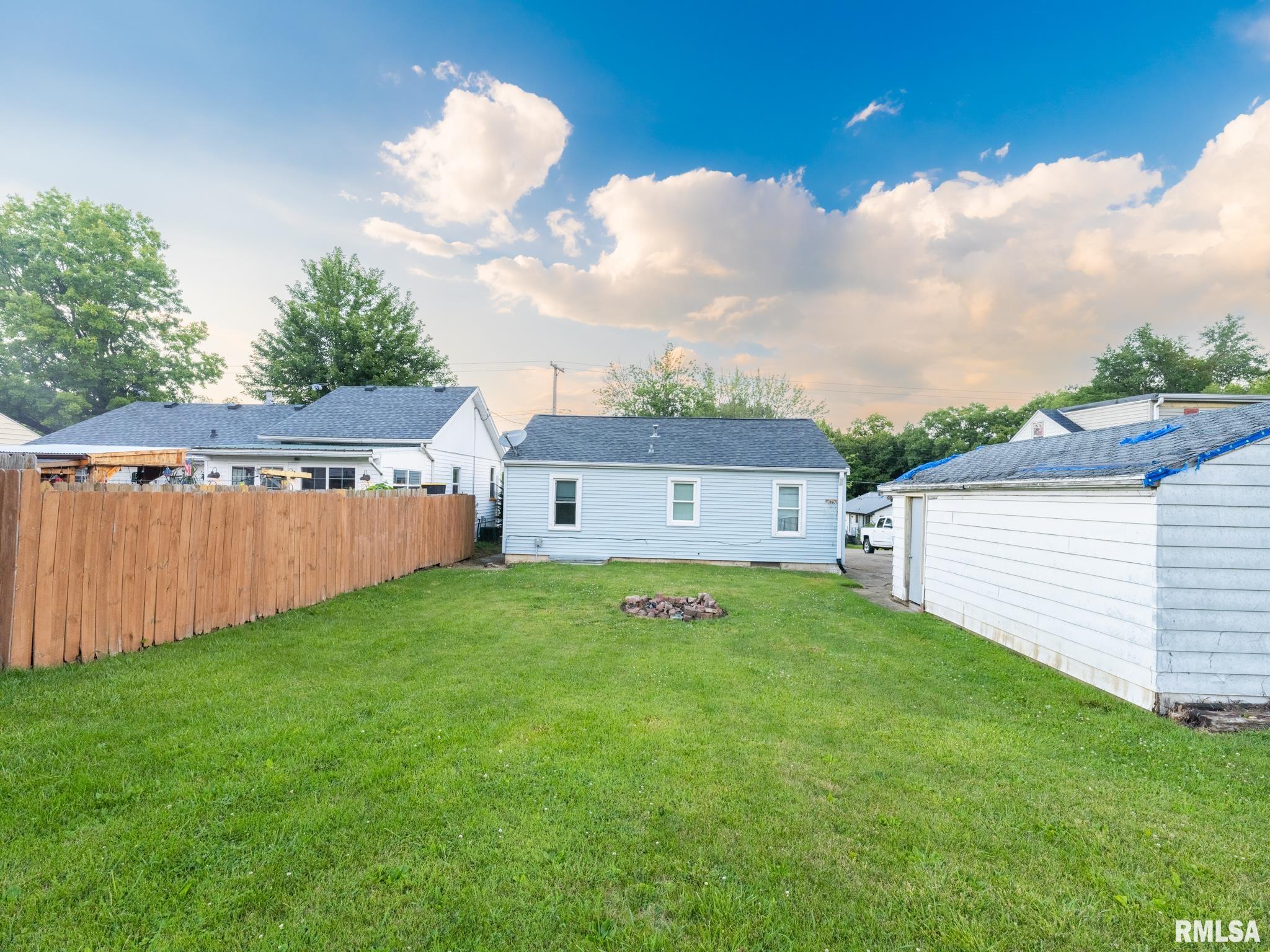 632 Roosevelt Street Creve Coeur, IL 61610 - Photo 41 of 46