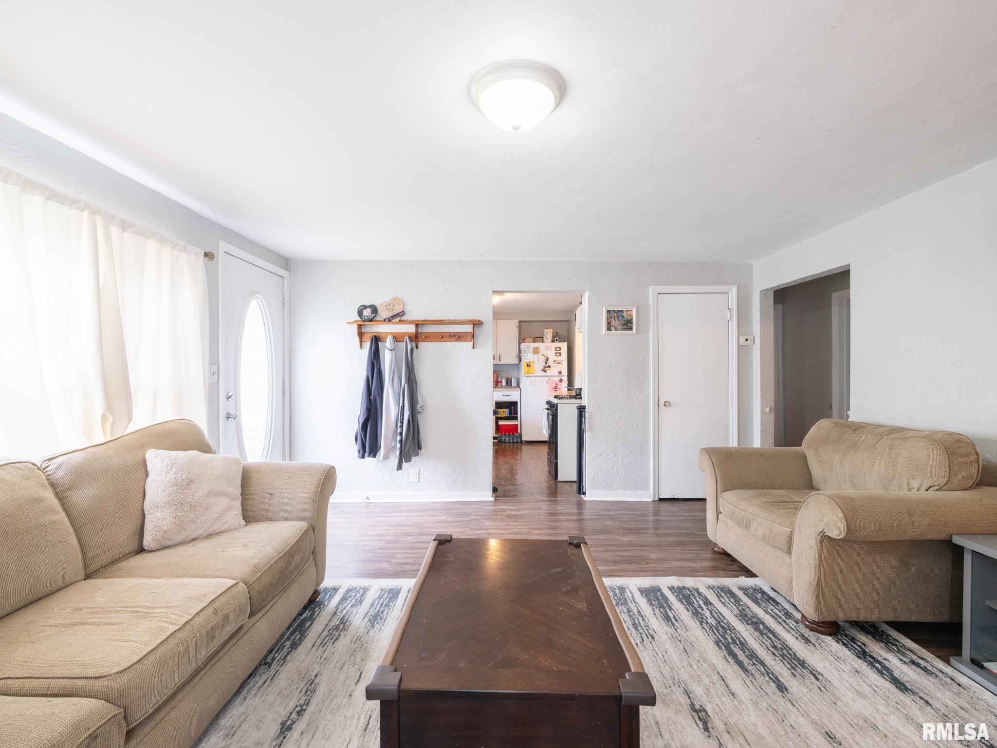 632 Roosevelt Street Creve Coeur, IL 61610 - Photo 8 of 46