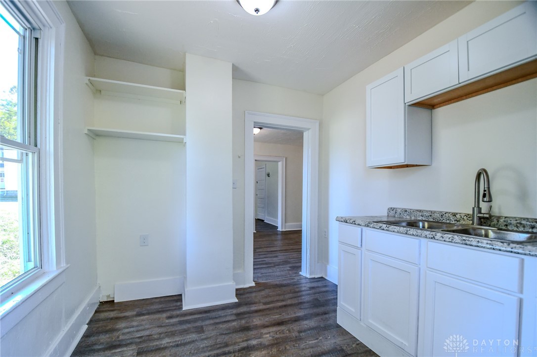 828 East Main Street Springfield, OH 45503 - Photo 23 of 46