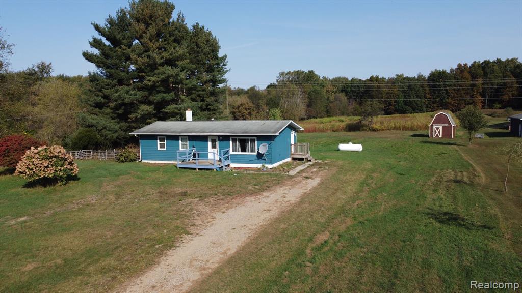 5862 Plains Road Eaton Rapids, MI 48827 - Photo 2 of 21