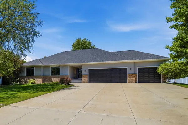 $514,900 | 1406 26th Street Southwest, Austin, MN 55912