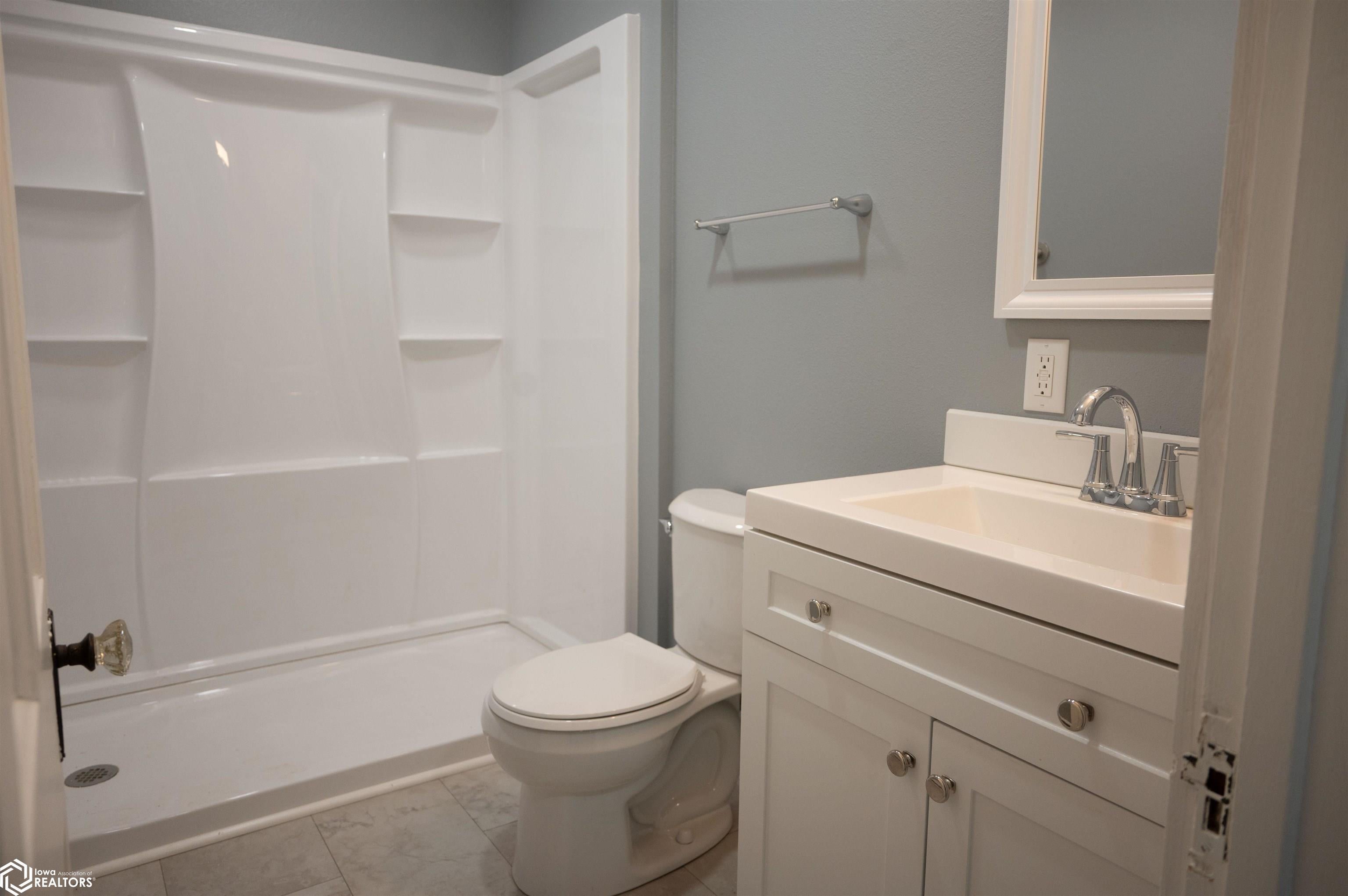 80 South 12th Street Hamilton, IL 62341 - Photo 22 of 27 Gallery Image 22
