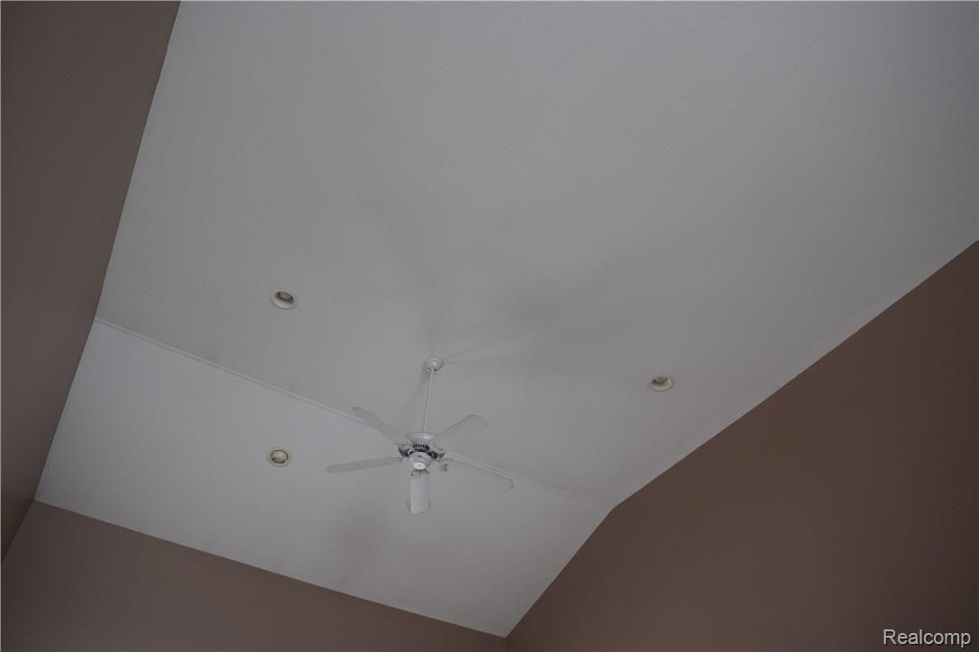 12203 Gooding Road Milan, MI 48160 - Photo 3 of 55 DSC_0262.JPG