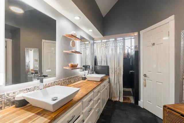 $299,900 | 20015 Bunker Bend Court, Humble, TX 77346