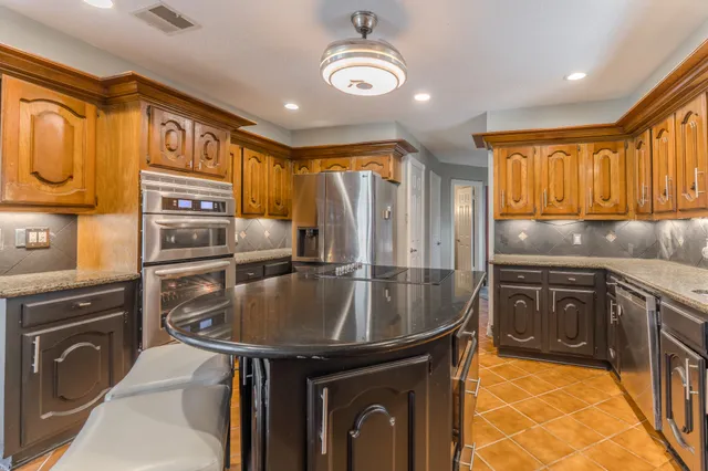 $299,900 | 20015 Bunker Bend Court, Humble, TX 77346