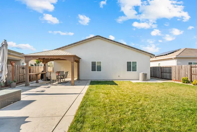 $499,999 | 781 Chalice Creek Drive, Plumas Lake, CA 95961