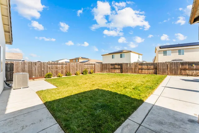 $499,999 | 781 Chalice Creek Drive, Plumas Lake, CA 95961