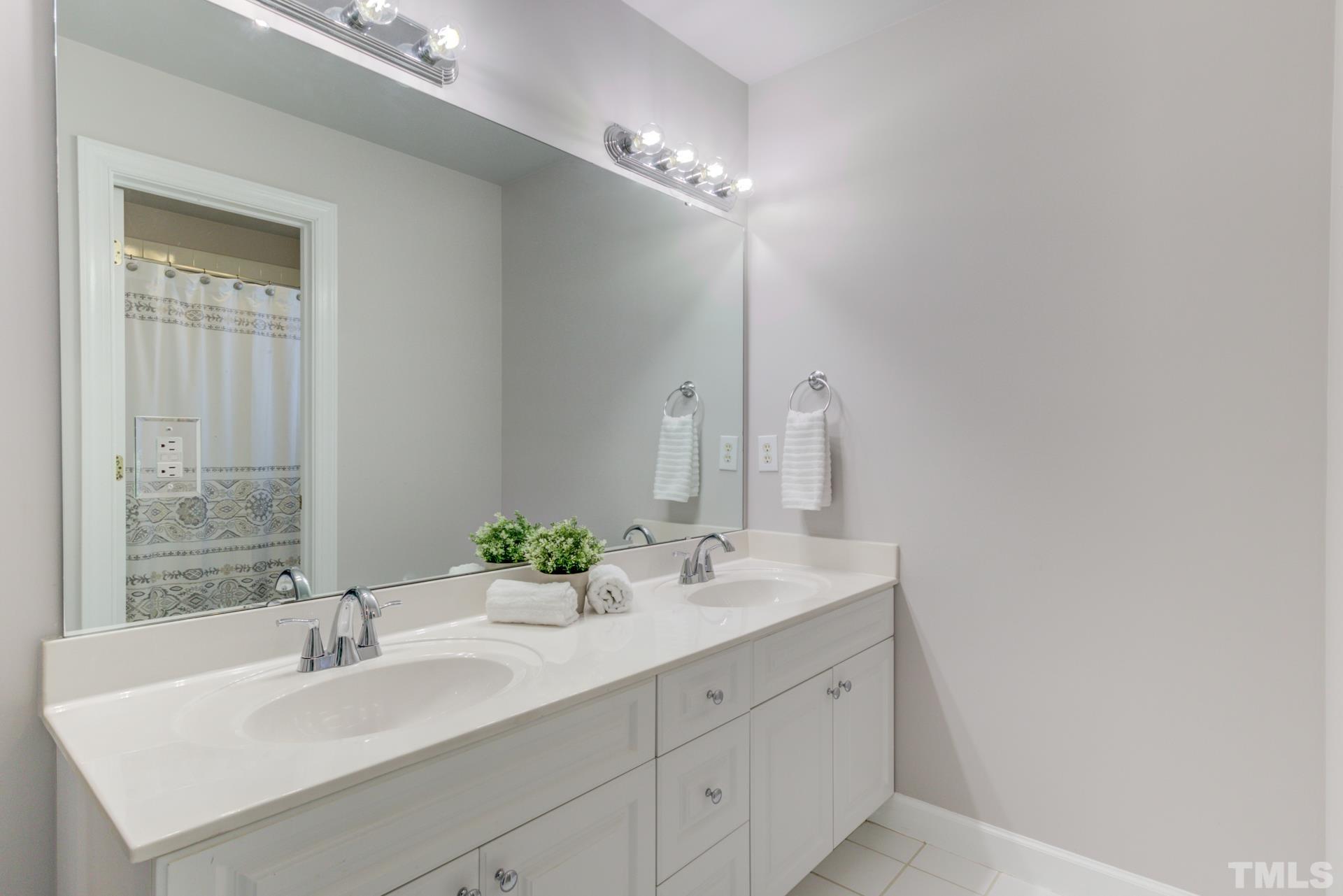 7909 Ocoee Court Raleigh, NC 27612 - Photo 18 of 30 Gallery Image 18