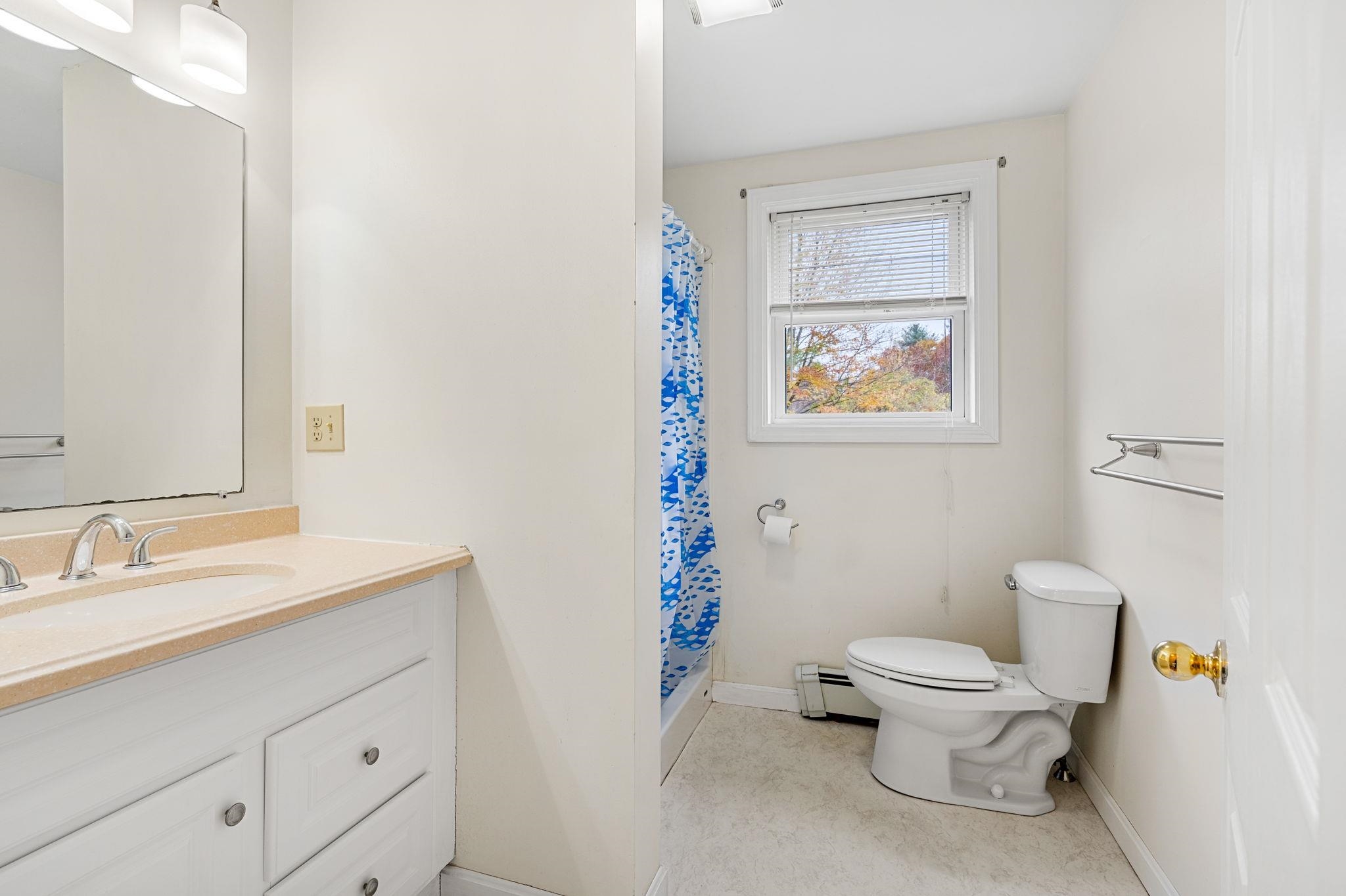 534 Bodwell Road Manchester, NH 03109 - Photo 12 of 37