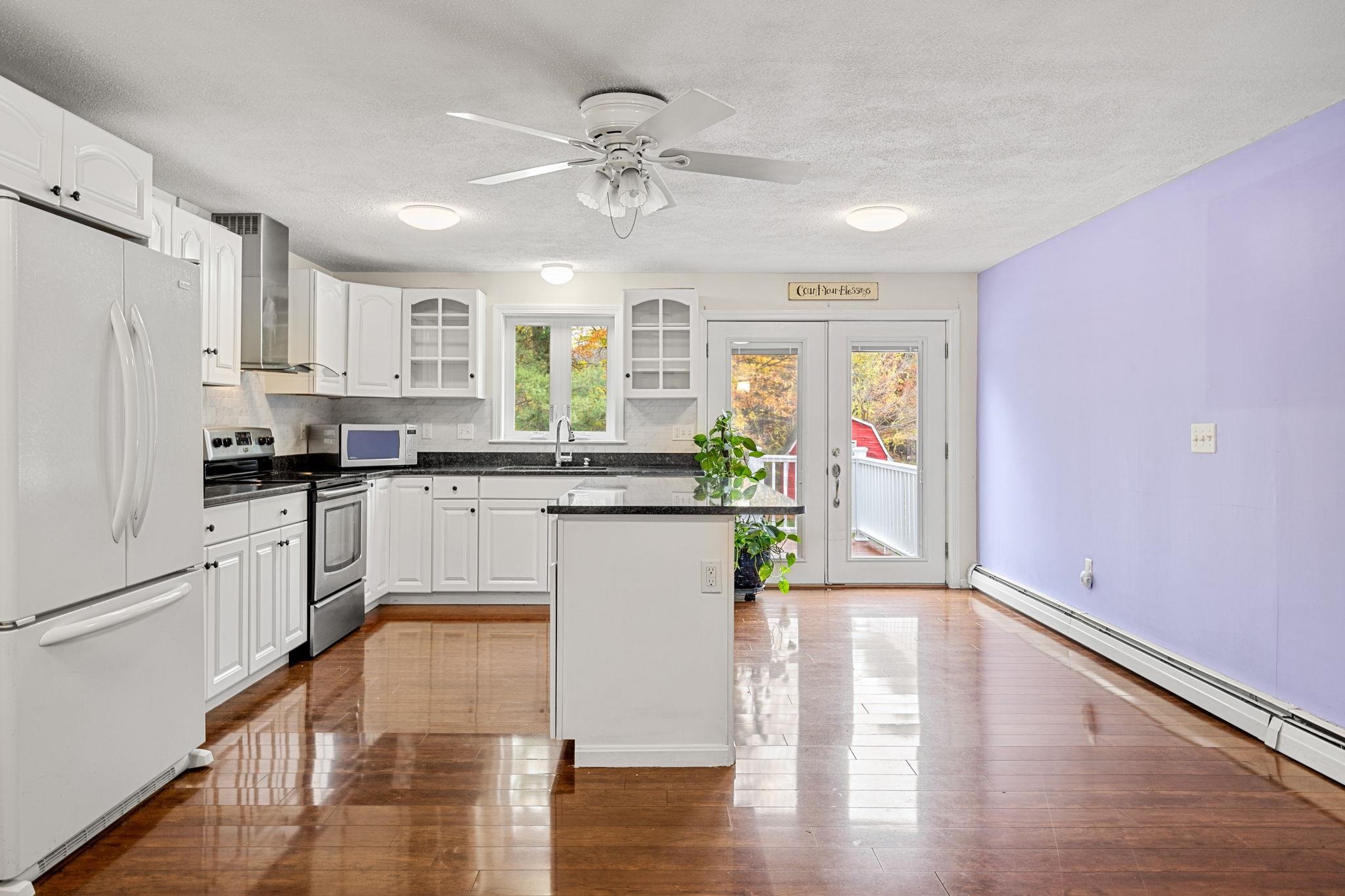 534 Bodwell Road Manchester, NH 03109 - Photo 24 of 37