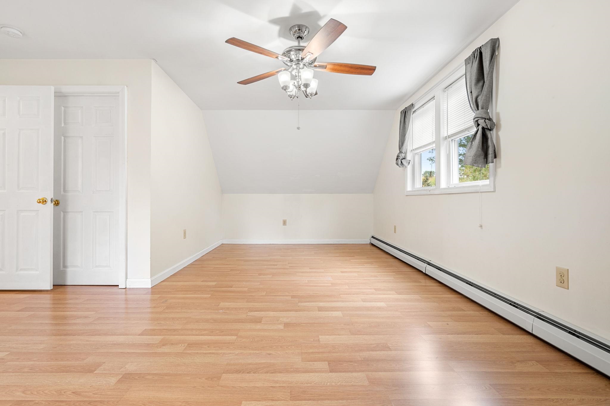 534 Bodwell Road Manchester, NH 03109 - Photo 9 of 37