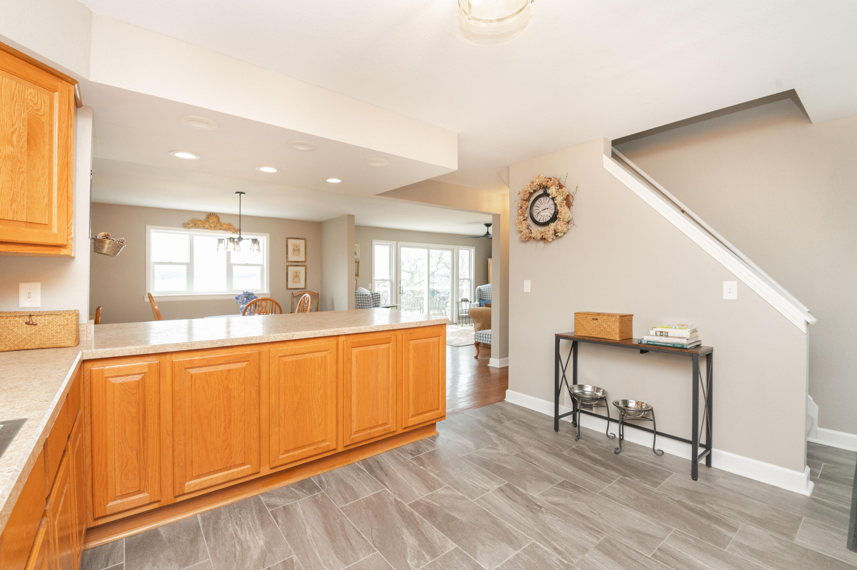 N39W27485 Hillside Grove Road Pewaukee, WI 53072 - Photo 23 of 35 HillsideInterior-9