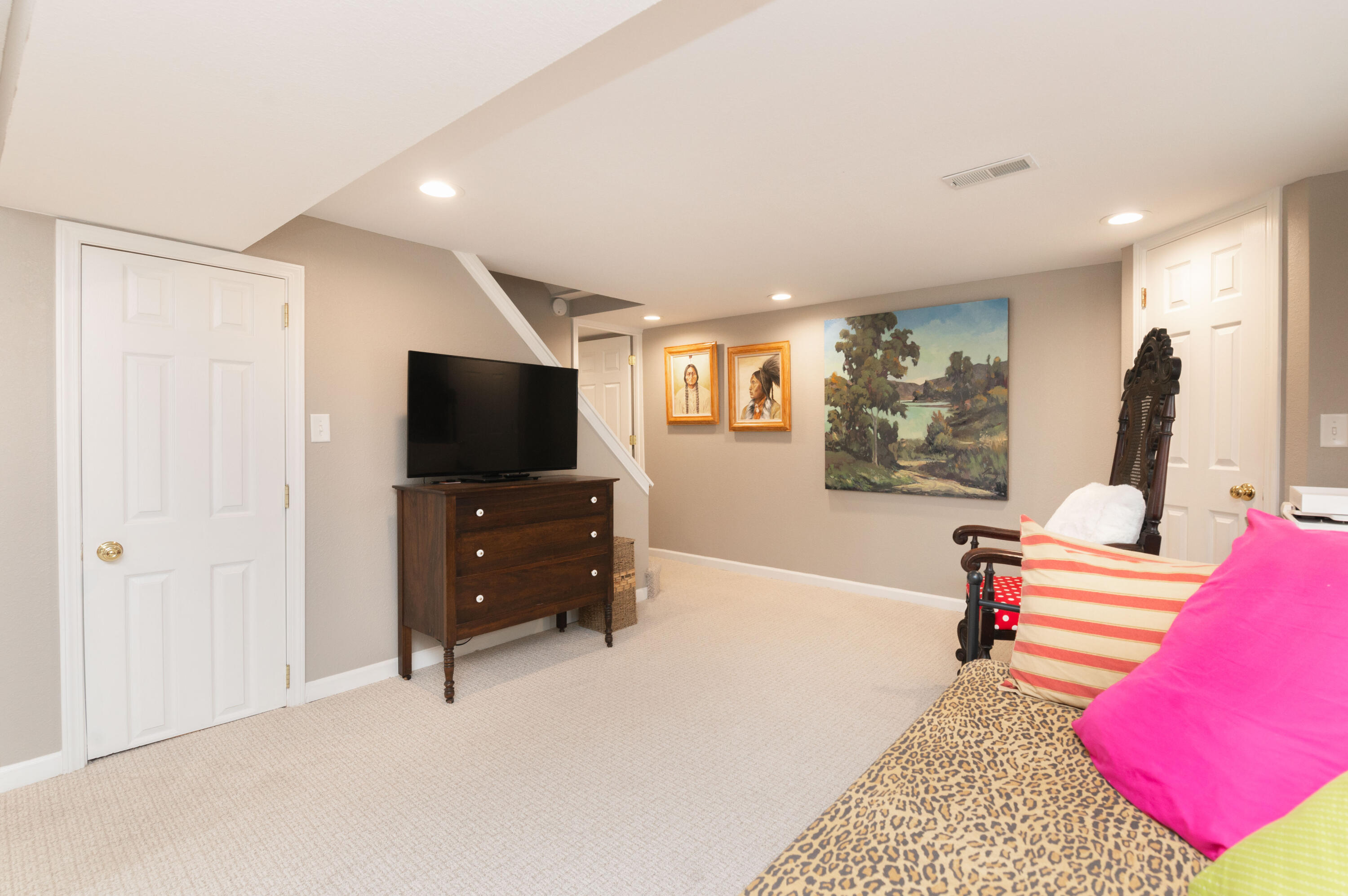 N39W27485 Hillside Grove Road Pewaukee, WI 53072 - Photo 28 of 35 HillsideInterior-26