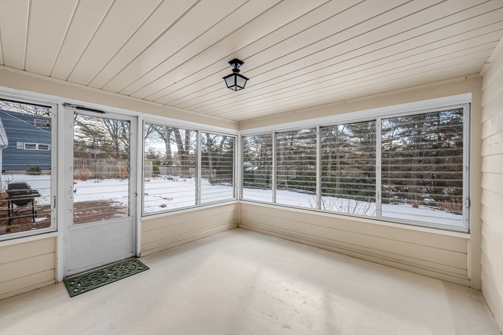 77 Arlington Road Longmeadow, MA 01106 - Photo 18 of 42 Gallery Image 18