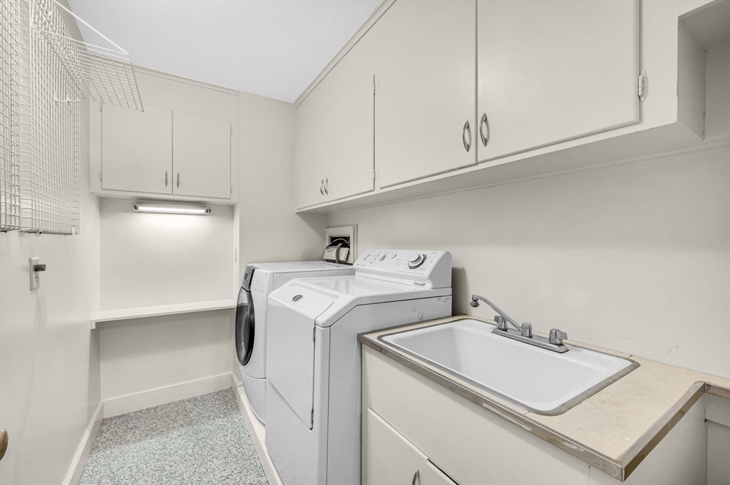 77 Arlington Road Longmeadow, MA 01106 - Photo 19 of 42 Gallery Image 19