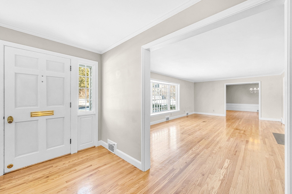 77 Arlington Road Longmeadow, MA 01106 - Photo 3 of 42 Gallery Image 3
