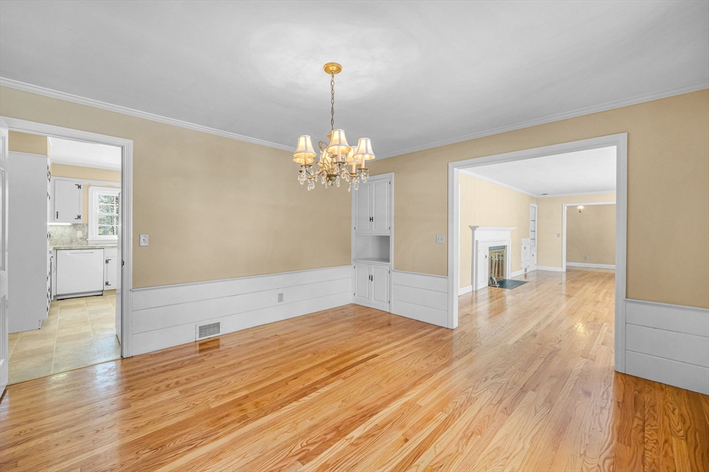 77 Arlington Road Longmeadow, MA 01106 - Photo 8 of 42 Gallery Image 8