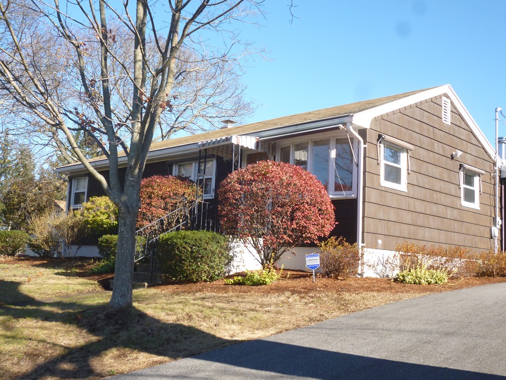14 Alexander Road Worcester, MA 01606 - Photo 1 of 20 Gallery Image 1