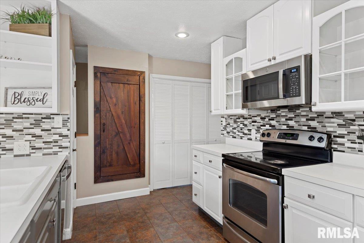 3118 Moore Road Springfield, IL 62707 - Photo 17 of 56