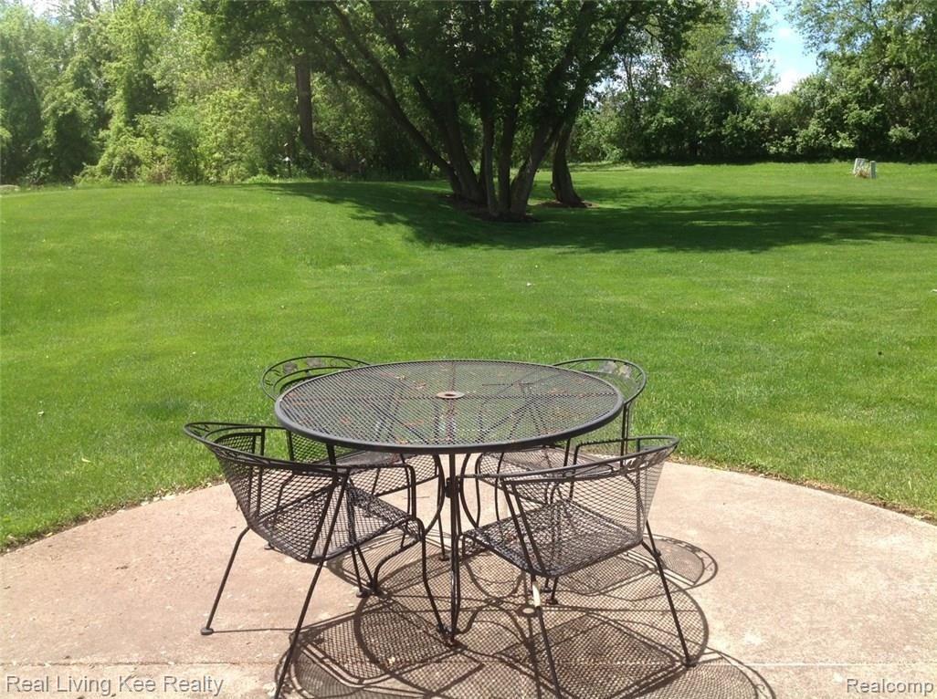 733 Augusta Drive Rochester, MI 48309 - Photo 33 of 53 LL patio from doorwall.jpg