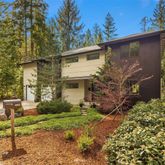 a view of a back yard of the house