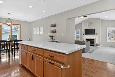 $485,000 | 6766 Valley View Drive, Downers Grove, IL 60516