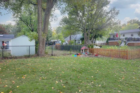 $485,000 | 6766 Valley View Drive, Downers Grove, IL 60516