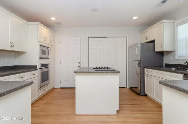 $2,750 | 340 Palmer Way, Wilmington, NC 28412