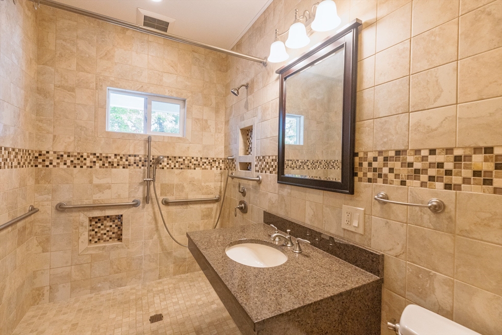 80 Caledonian Avenue Boston, MA 02132 - Photo 14 of 39