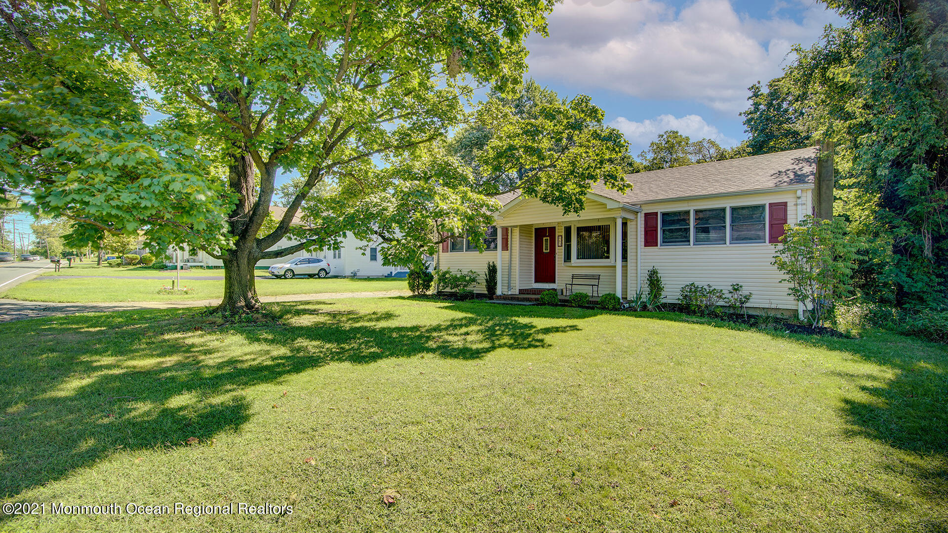 63 Tennent Road Morganville, NJ 07751 - Photo 3 of 38 DSC05505And8more