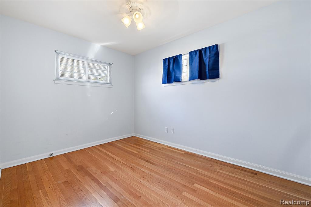 1581 Cheltenham Road Birmingham, MI 48009 - Photo 13 of 29