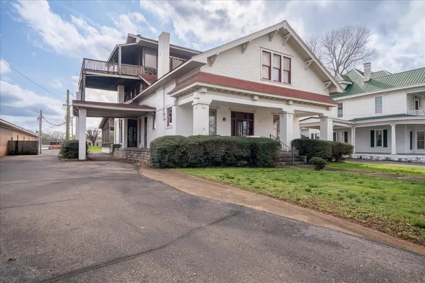 $450,000 | 235 Pulaski Street, Lawrenceburg, TN 38464
