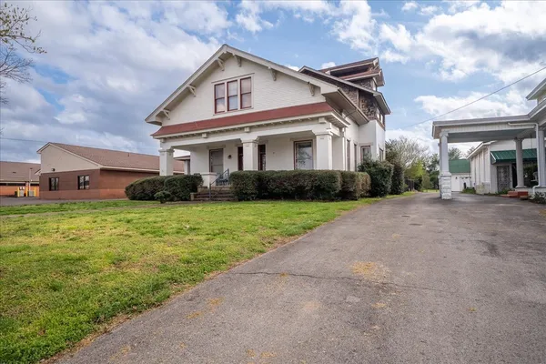 $450,000 | 235 Pulaski Street, Lawrenceburg, TN 38464